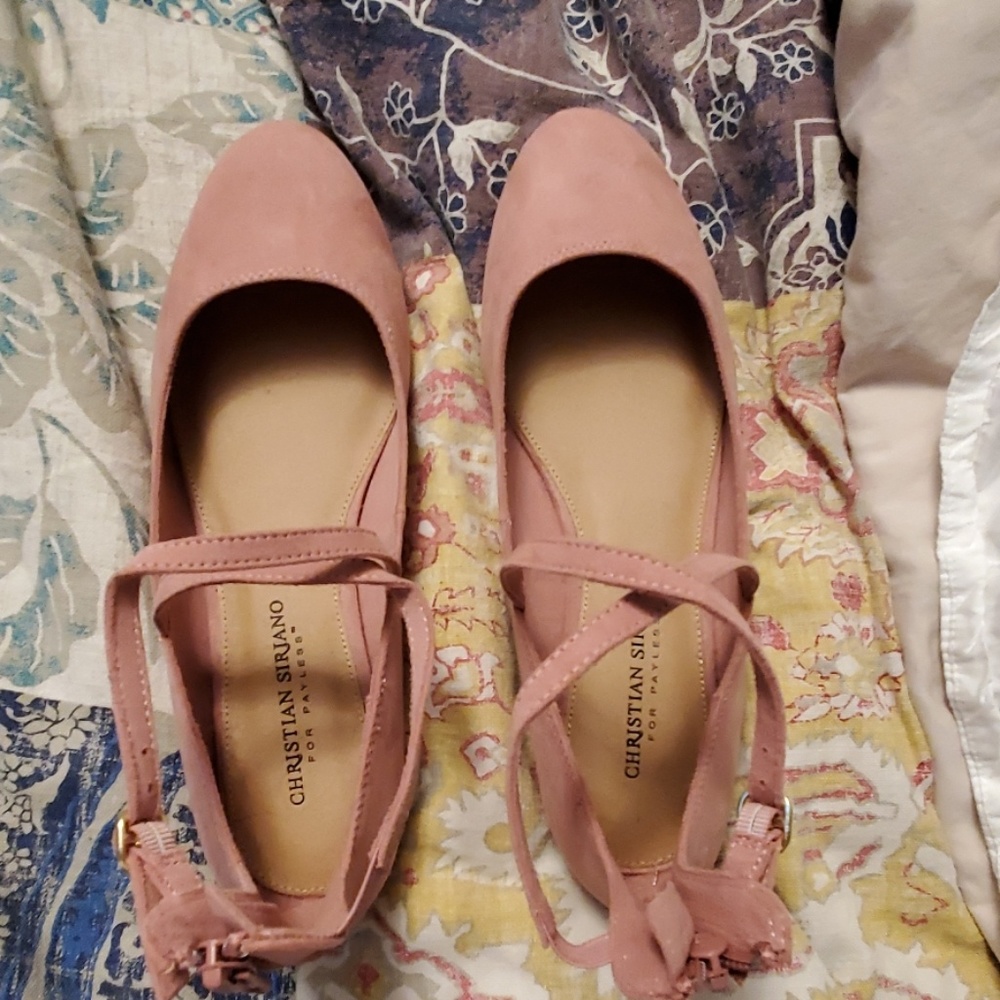 Flat shoes